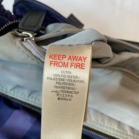 BURBERRY Nova Check Tote. Purple. Polyester body w Leather trim & base. - Picture 5 of 10